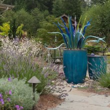 creative-use-large-pots-and-containers-in-garden